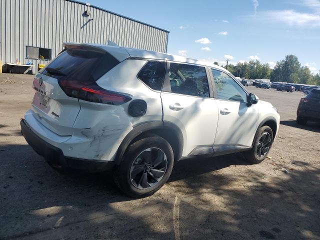  NISSAN ROGUE 2024 White