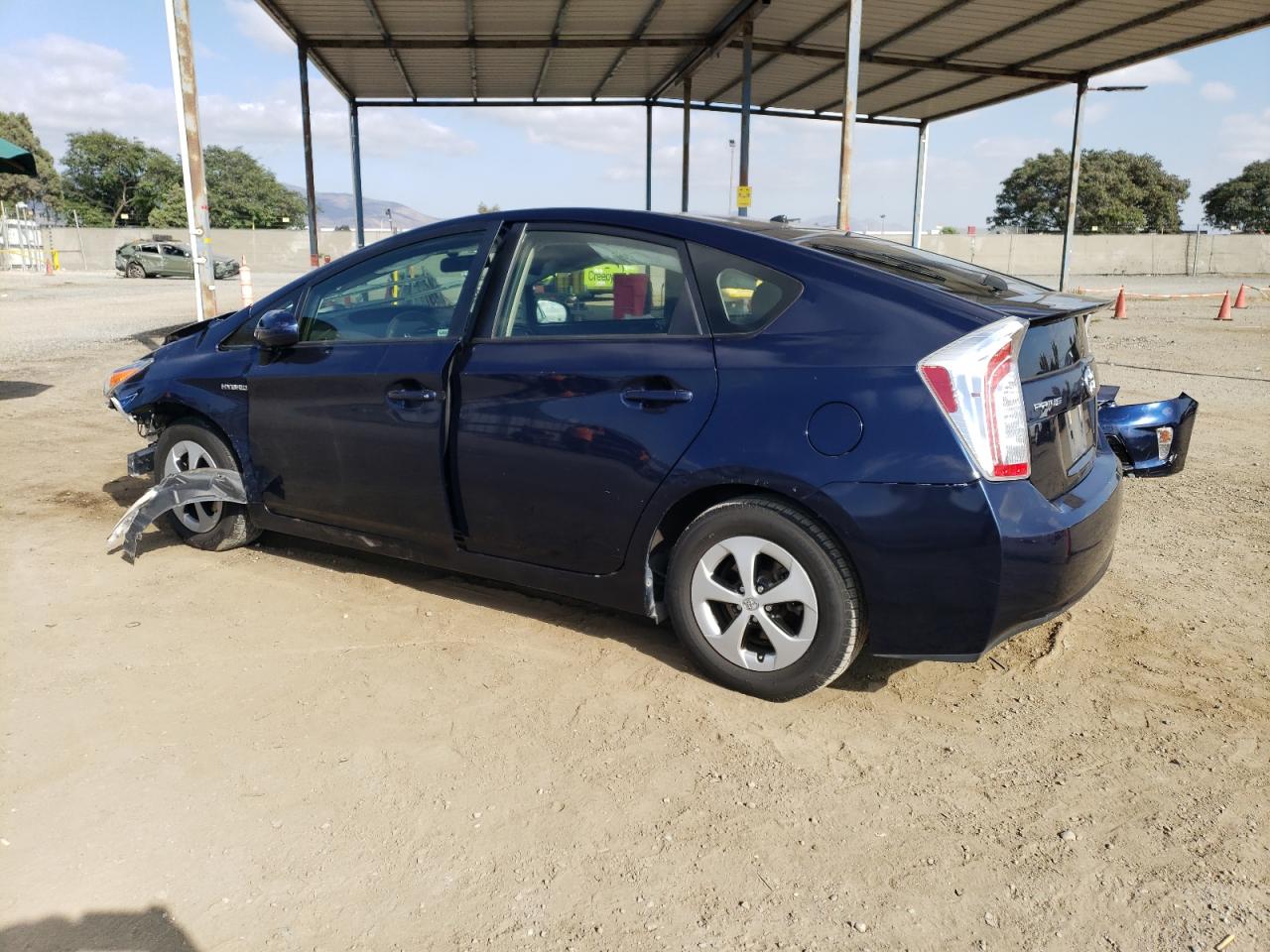 2015 Toyota Prius - Image 2