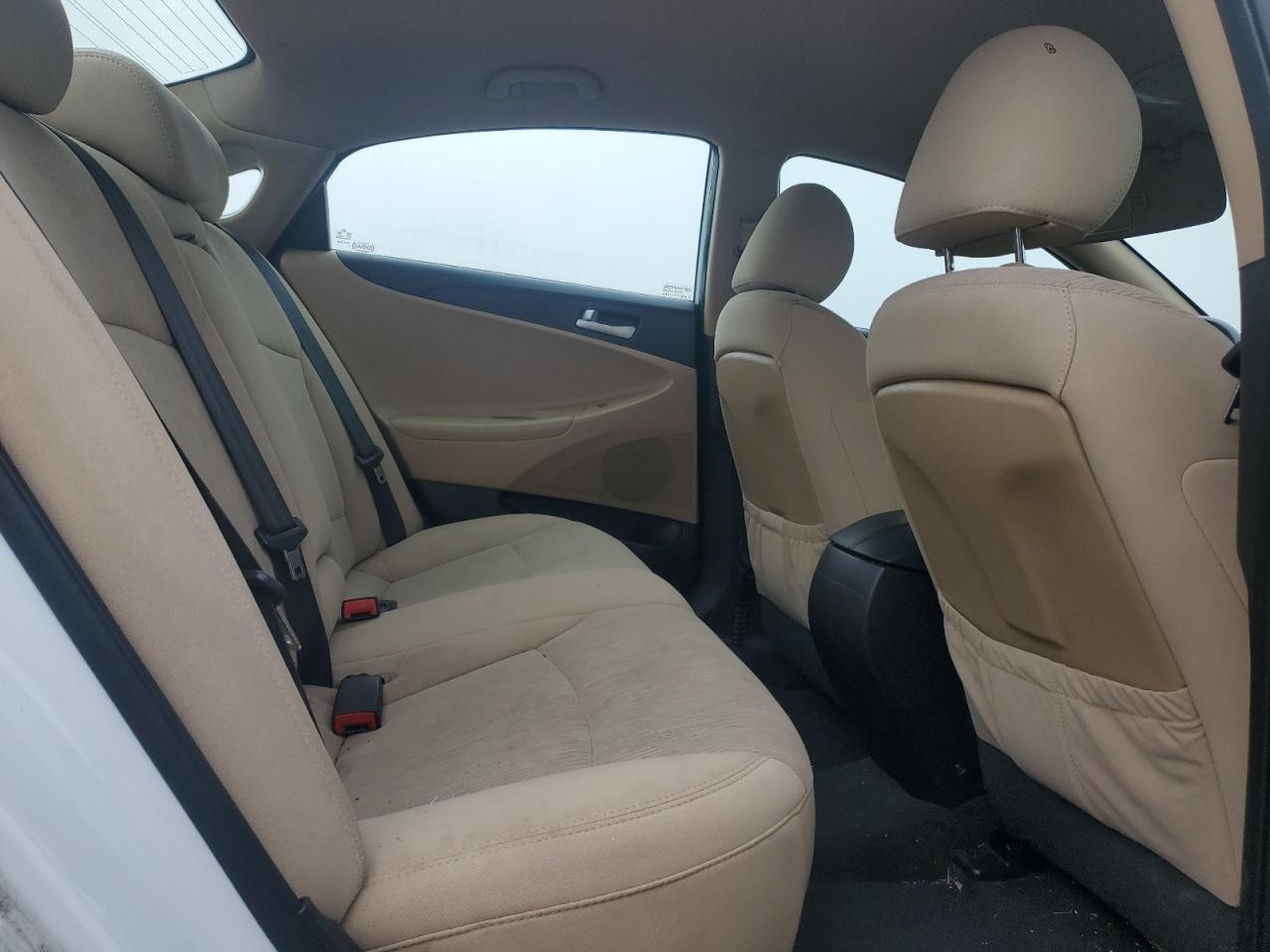 2013 Hyundai Sonata - Image 10