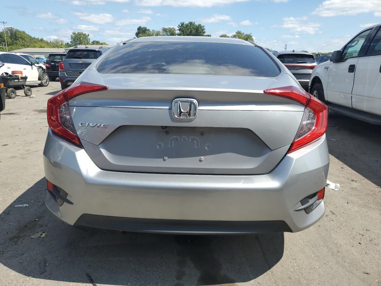 2018 Honda Civic Lx VIN: 2HGFC2F53JH526279 Lot: 70278174