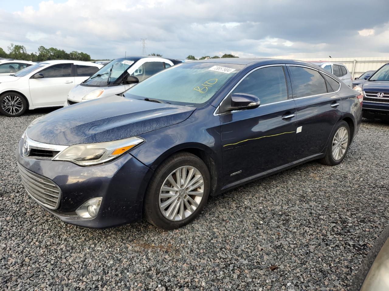 2014 Toyota Avalon - Image 1