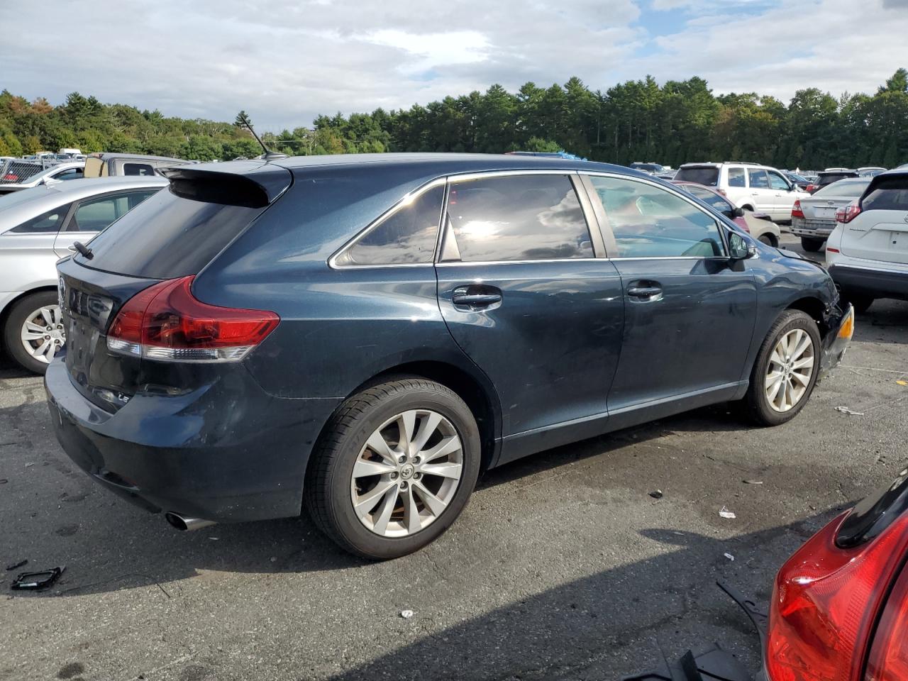 2014 Toyota Venza - Image 3