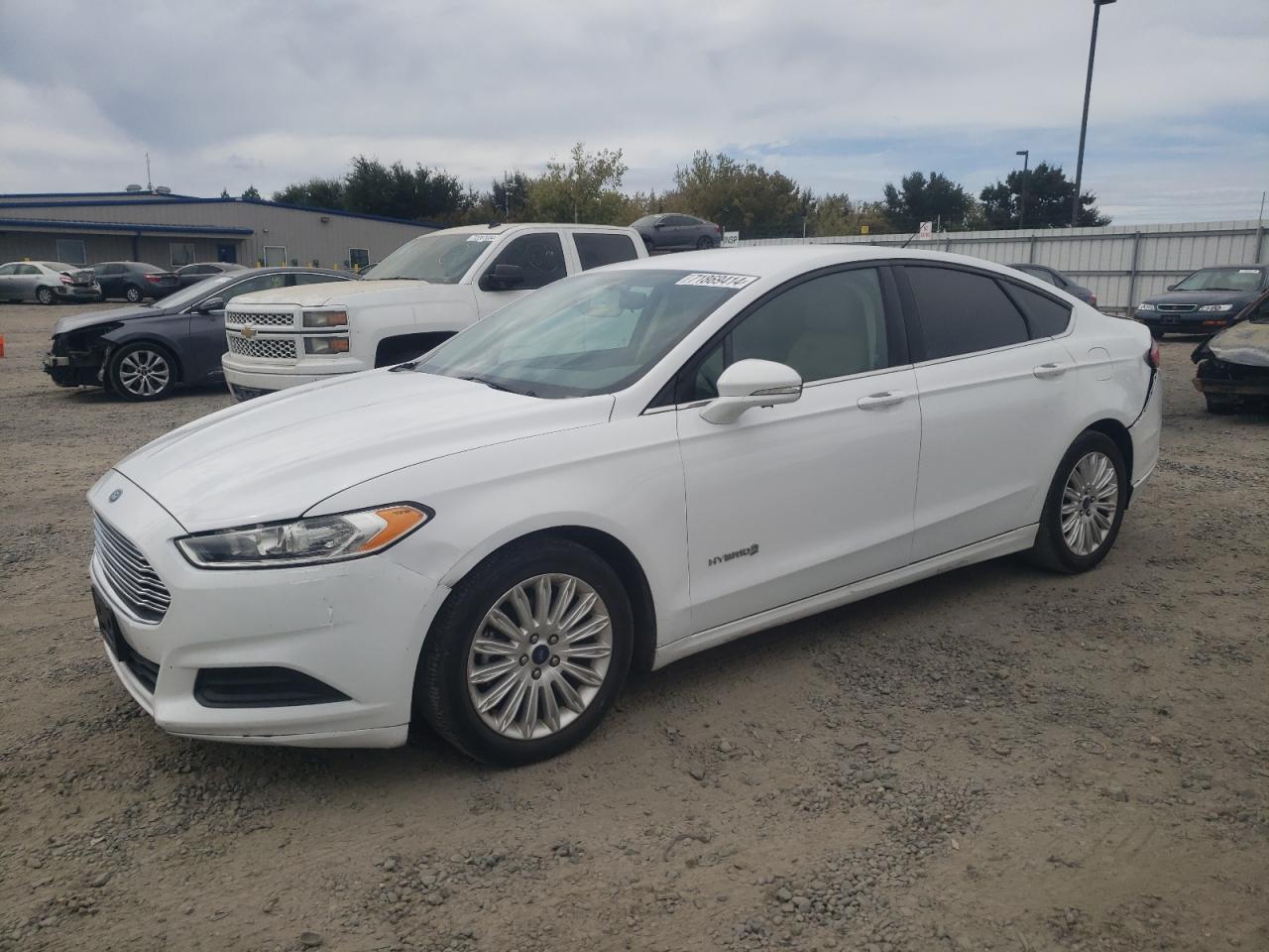 VIN 3FA6P0LU3GR388605 2016 FORD FUSION no.1