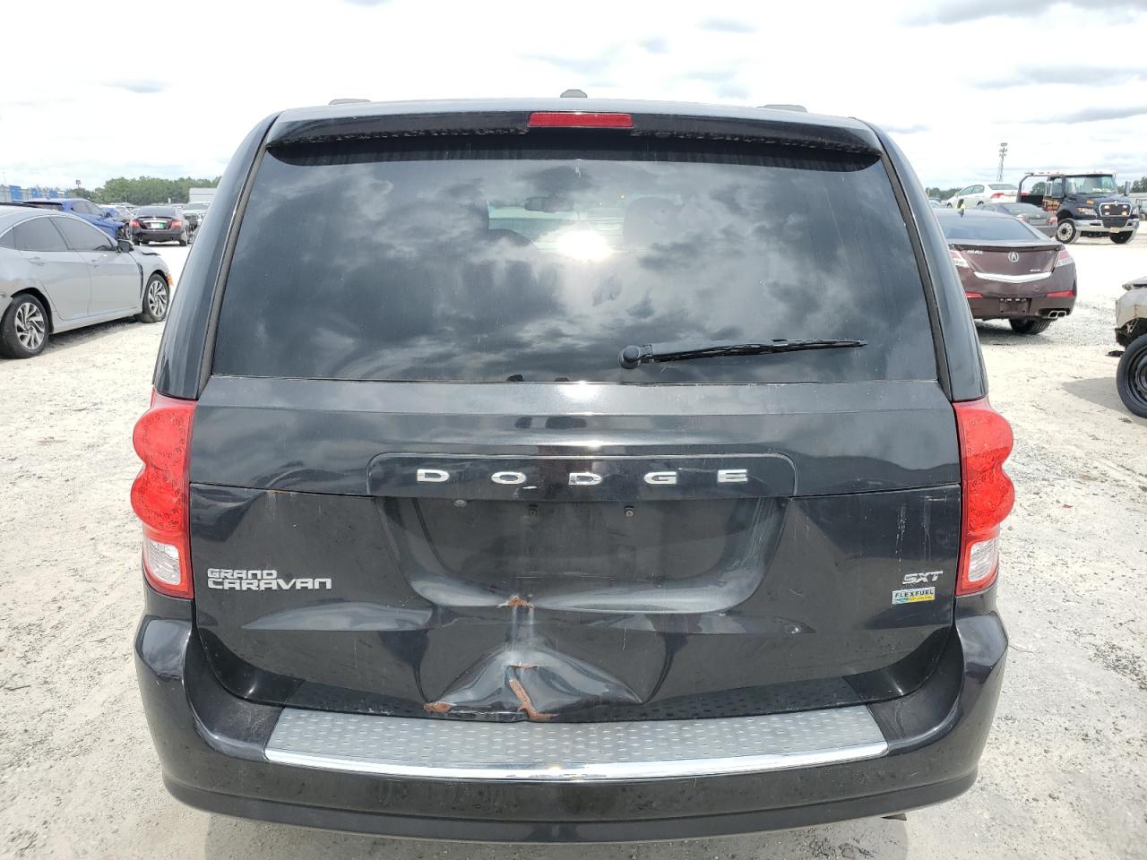 2C4RDGCG6JR268278 2018 Dodge Grand Caravan Sxt