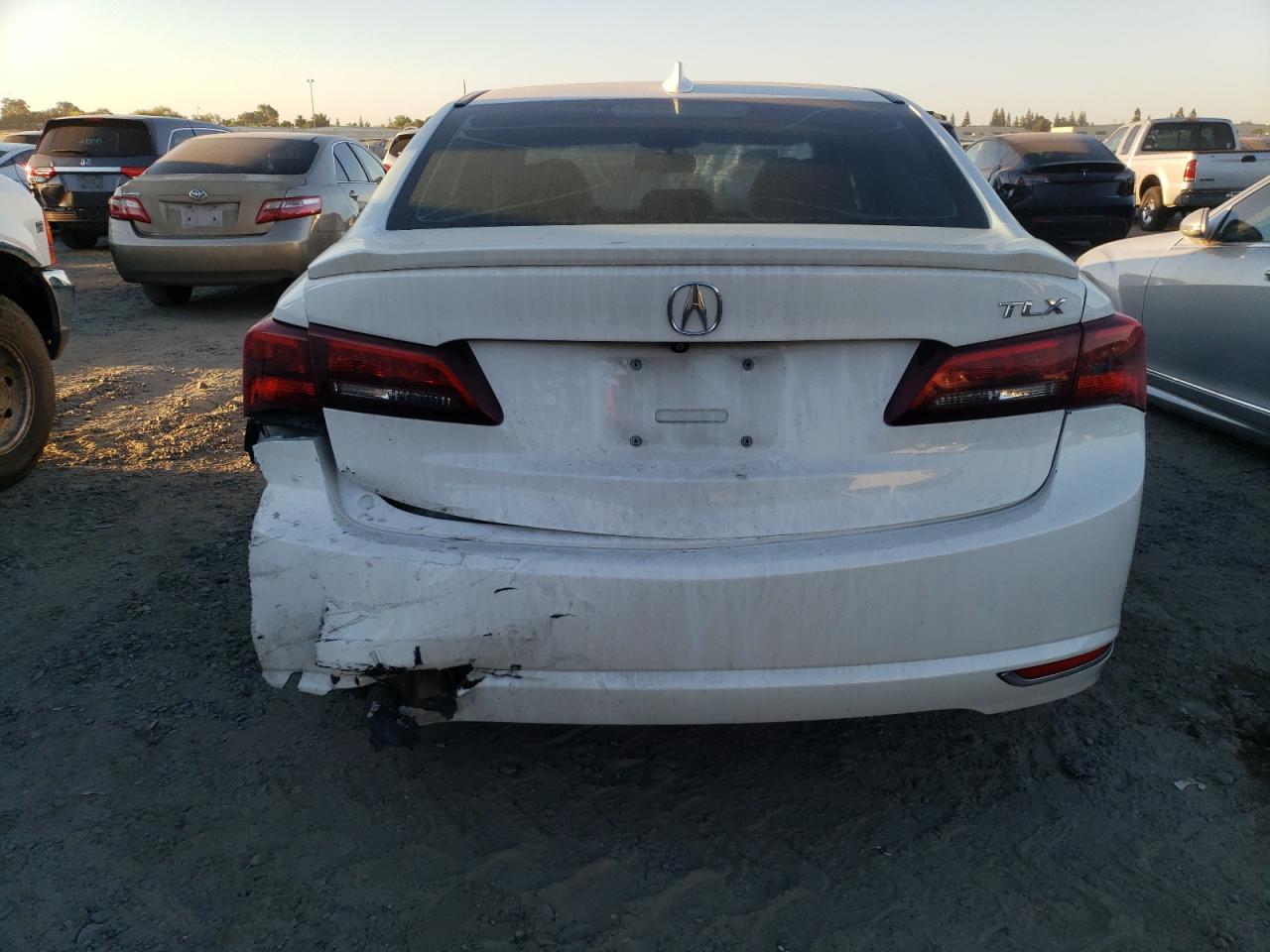 19UUB2F37FA004298 2015 Acura Tlx