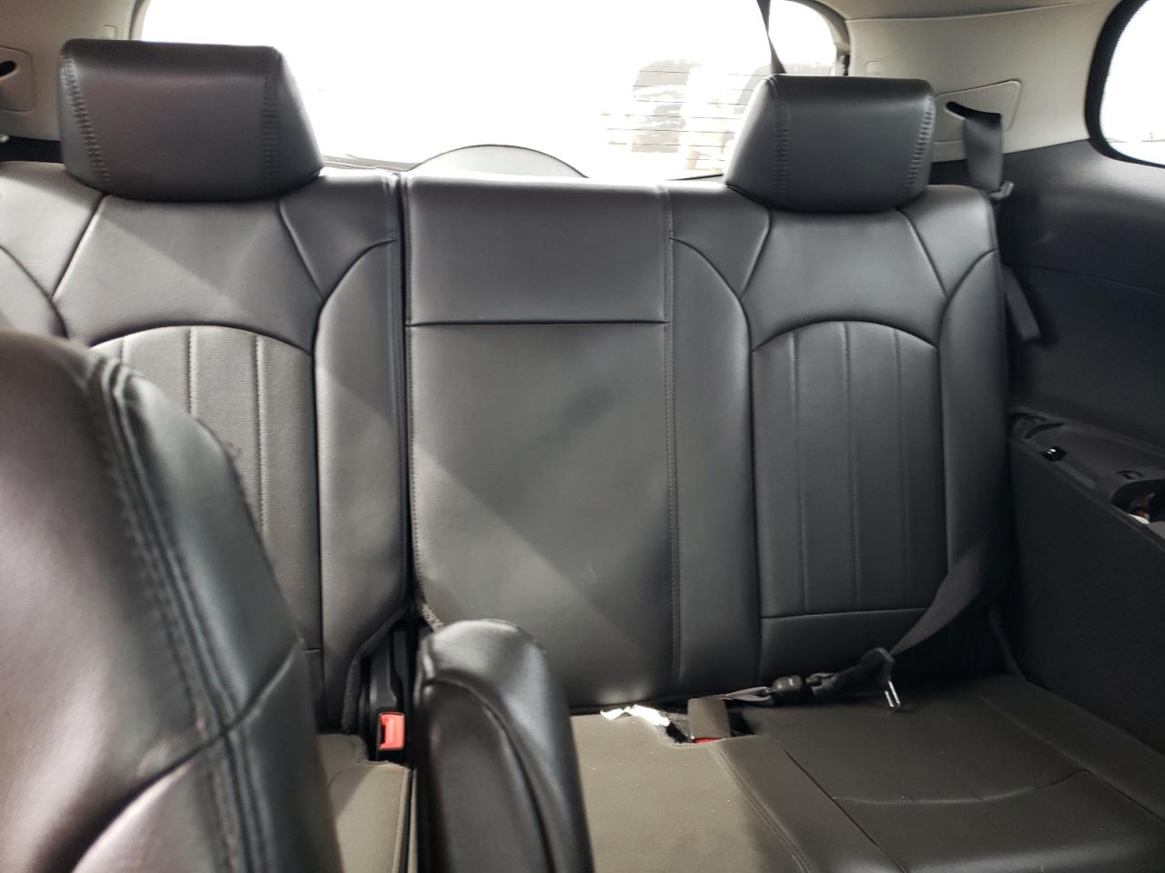 2009 Buick Enclave - Image 10