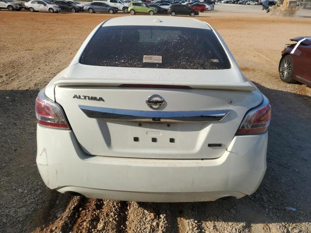 Sedans NISSAN ALTIMA 2015 White