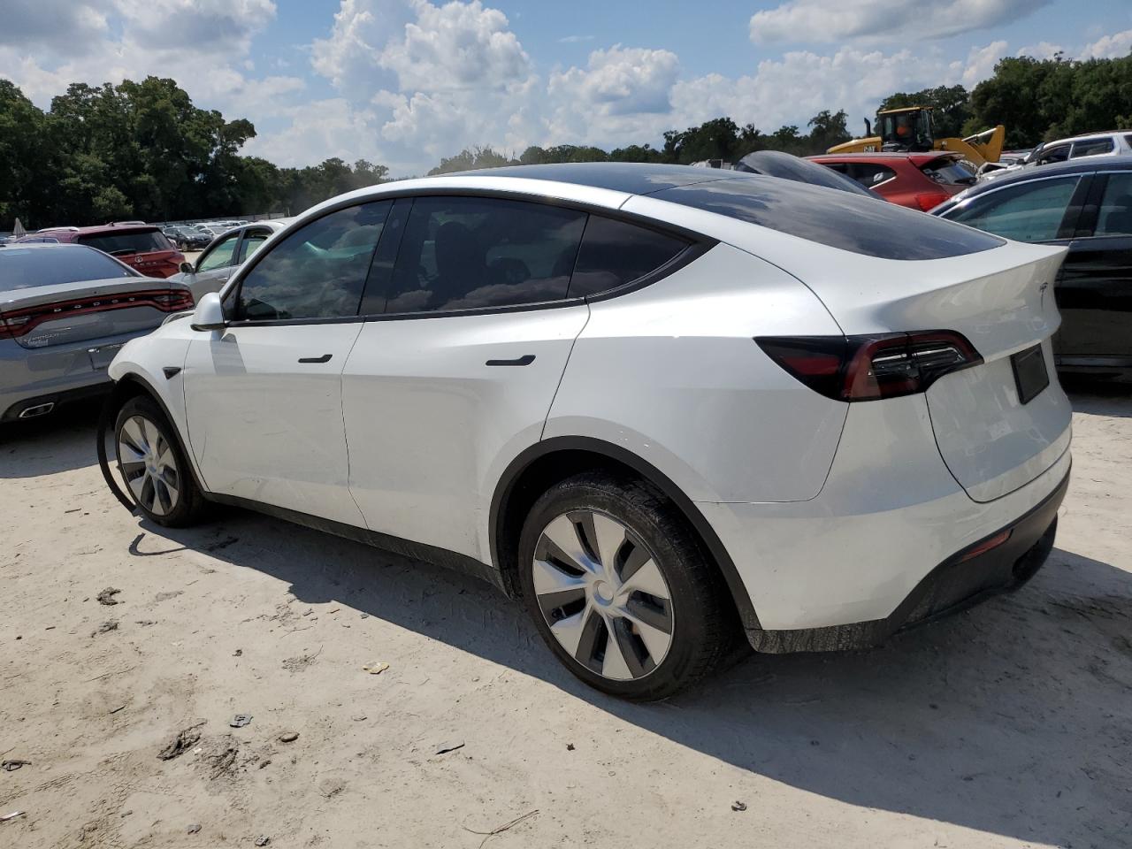 7SAYGDEE0PF782177 2023 TESLA MODEL Y - Image 2