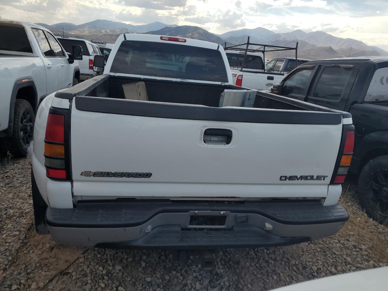 1GCJC33275F862842 2005 Chevrolet Silverado C3500