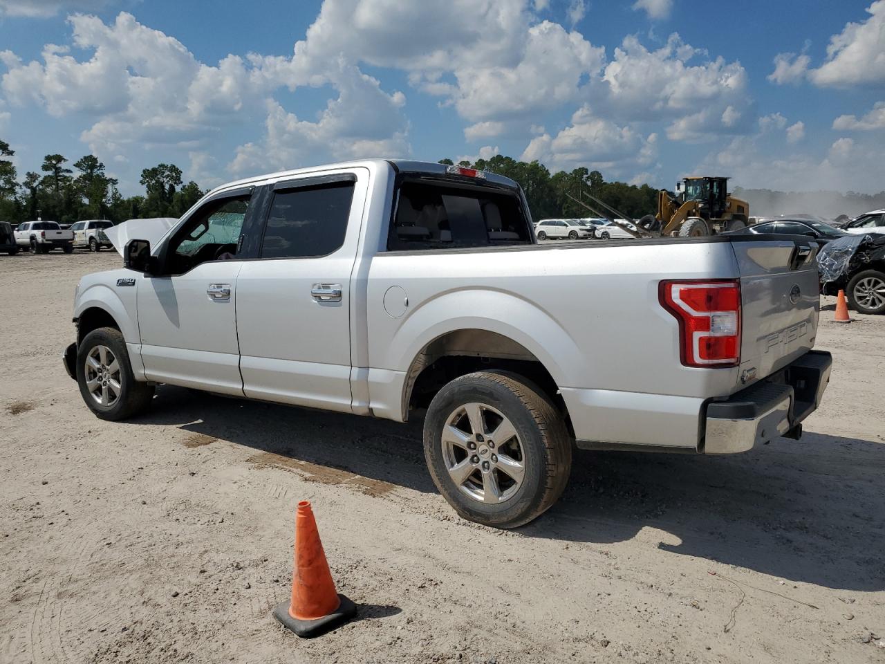 1FTEW1CP0JKE92070 2018 FORD F-150 - Image 2