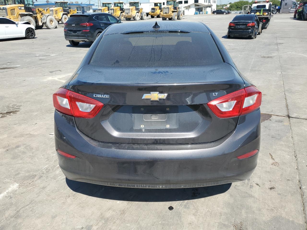 2017 Chevrolet Cruze Lt VIN: 1G1BE5SM2H7196414 Lot: 70924724