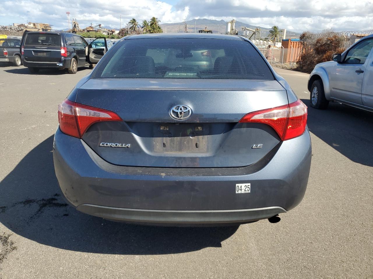 VIN 5YFBURHE8JP760654 2018 TOYOTA COROLLA no.6