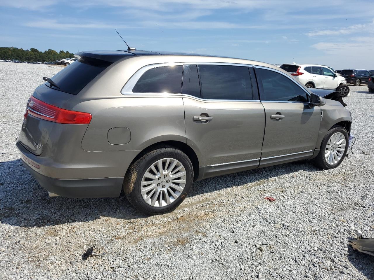 2012 Lincoln MKT - Image 3
