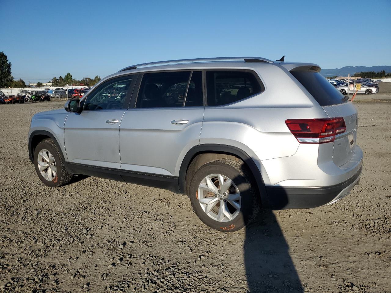 1V2KR2CA4JC583685 2018 VOLKSWAGEN ATLAS - Image 2