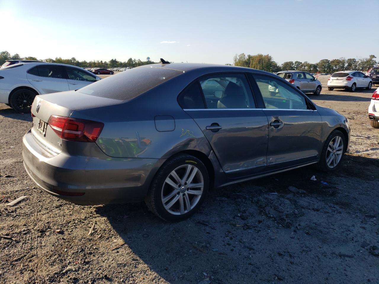 2017 Volkswagen Jetta - Image 3