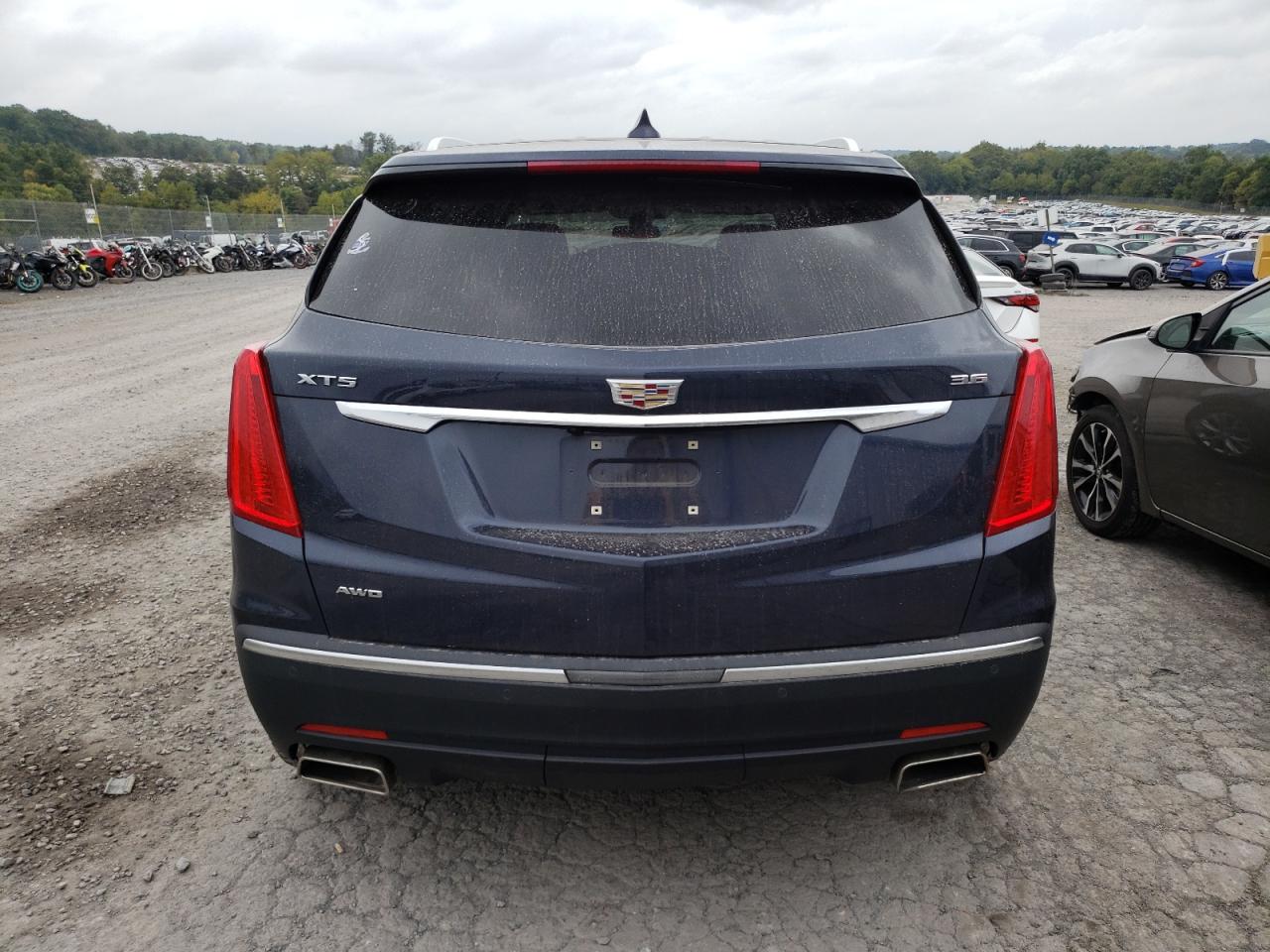 1GYKNDRS4JZ197655 2018 Cadillac Xt5 Luxury