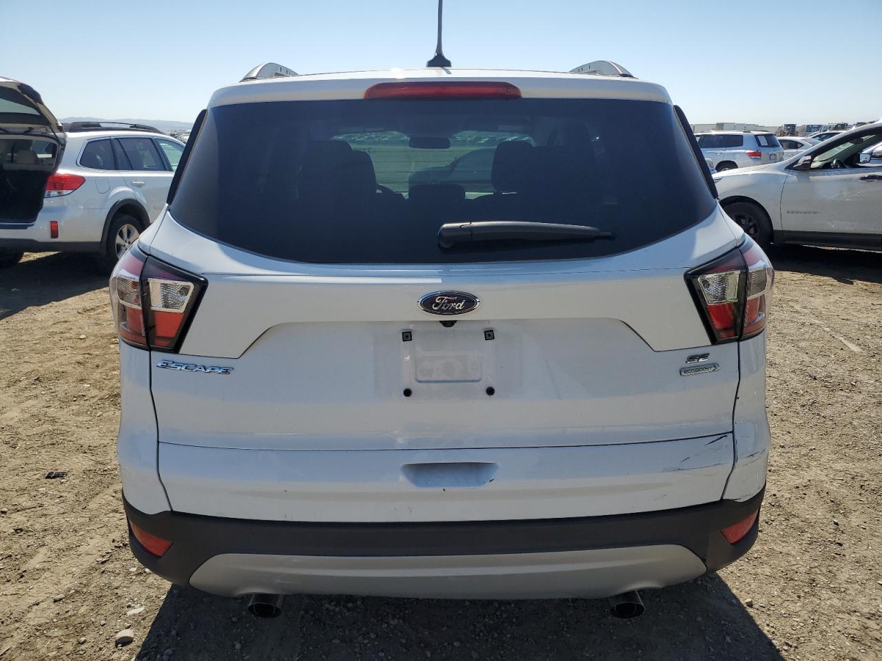 1FMCU0GD4JUA10403 2018 Ford Escape Se