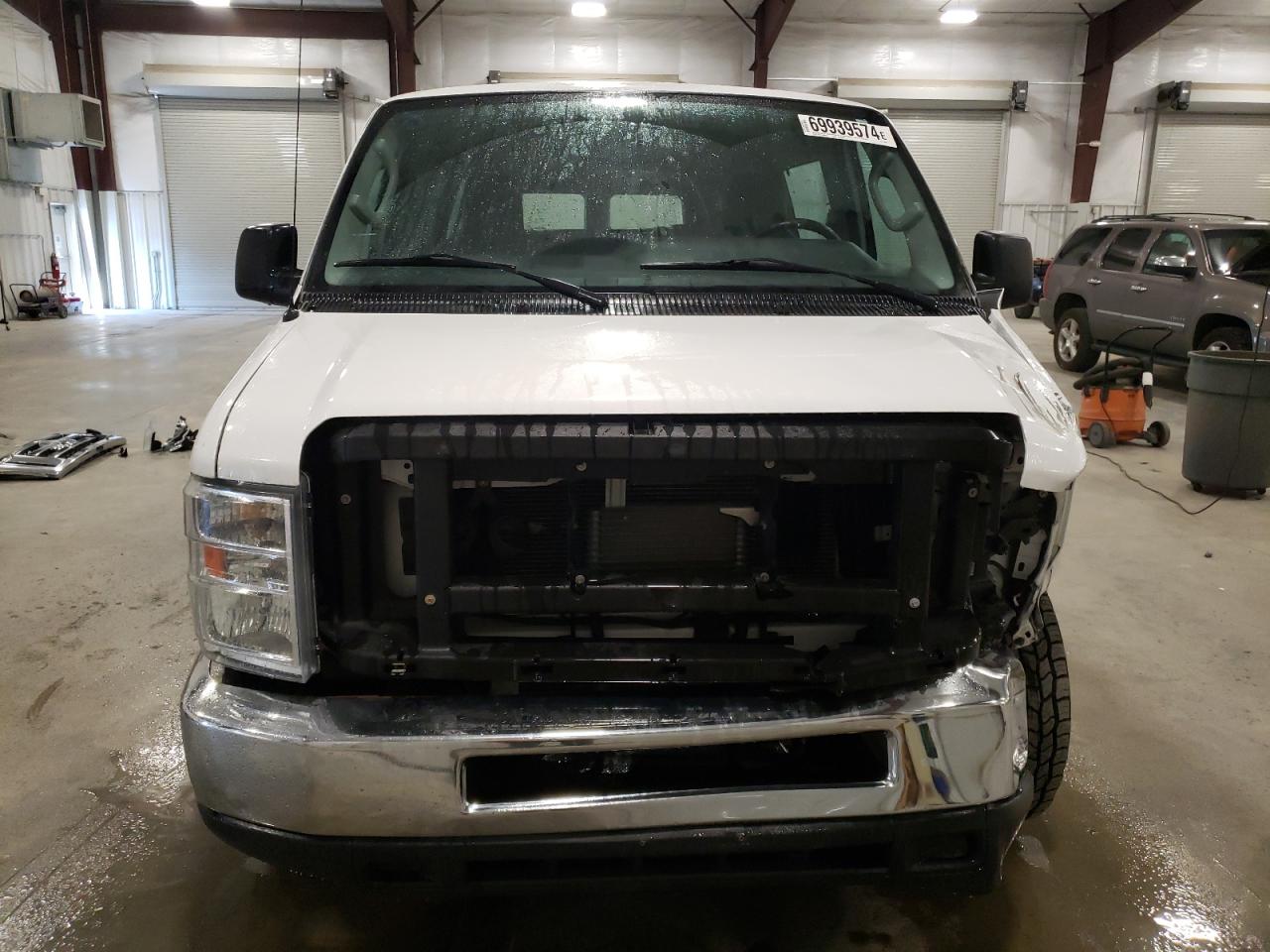2010 Ford Econoline - Image 5