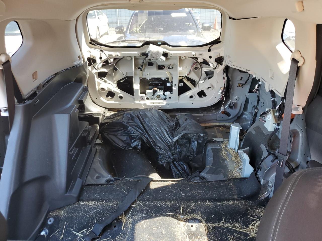 2018 Nissan Rogue - Image 10