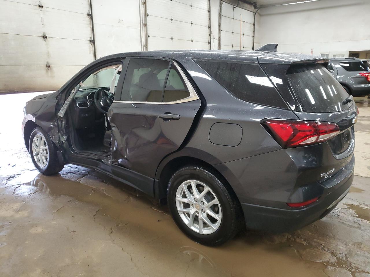 2023 Chevrolet Equinox - Image 2