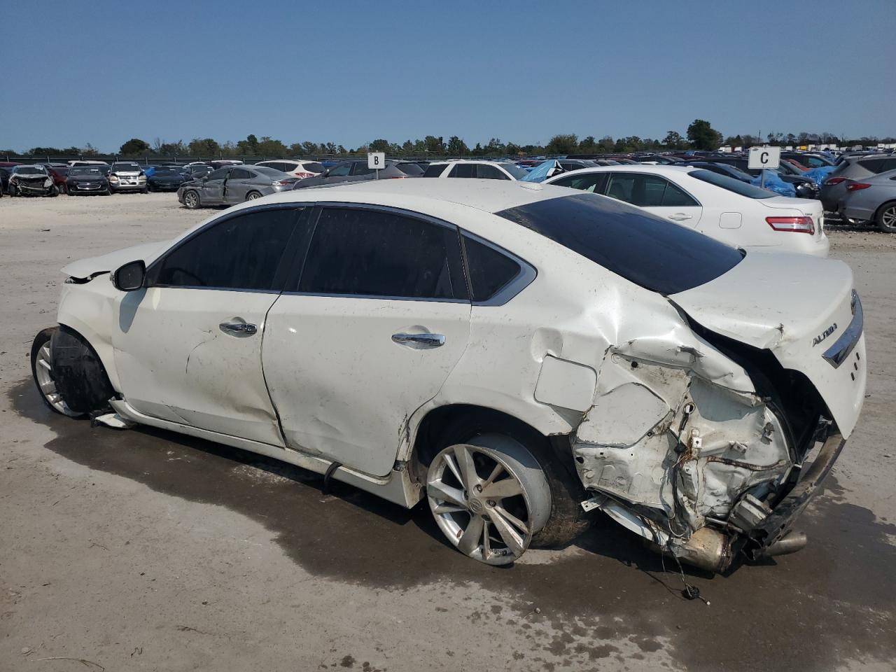 VIN 1N4AL3AP9FN900812 2015 NISSAN ALTIMA no.2