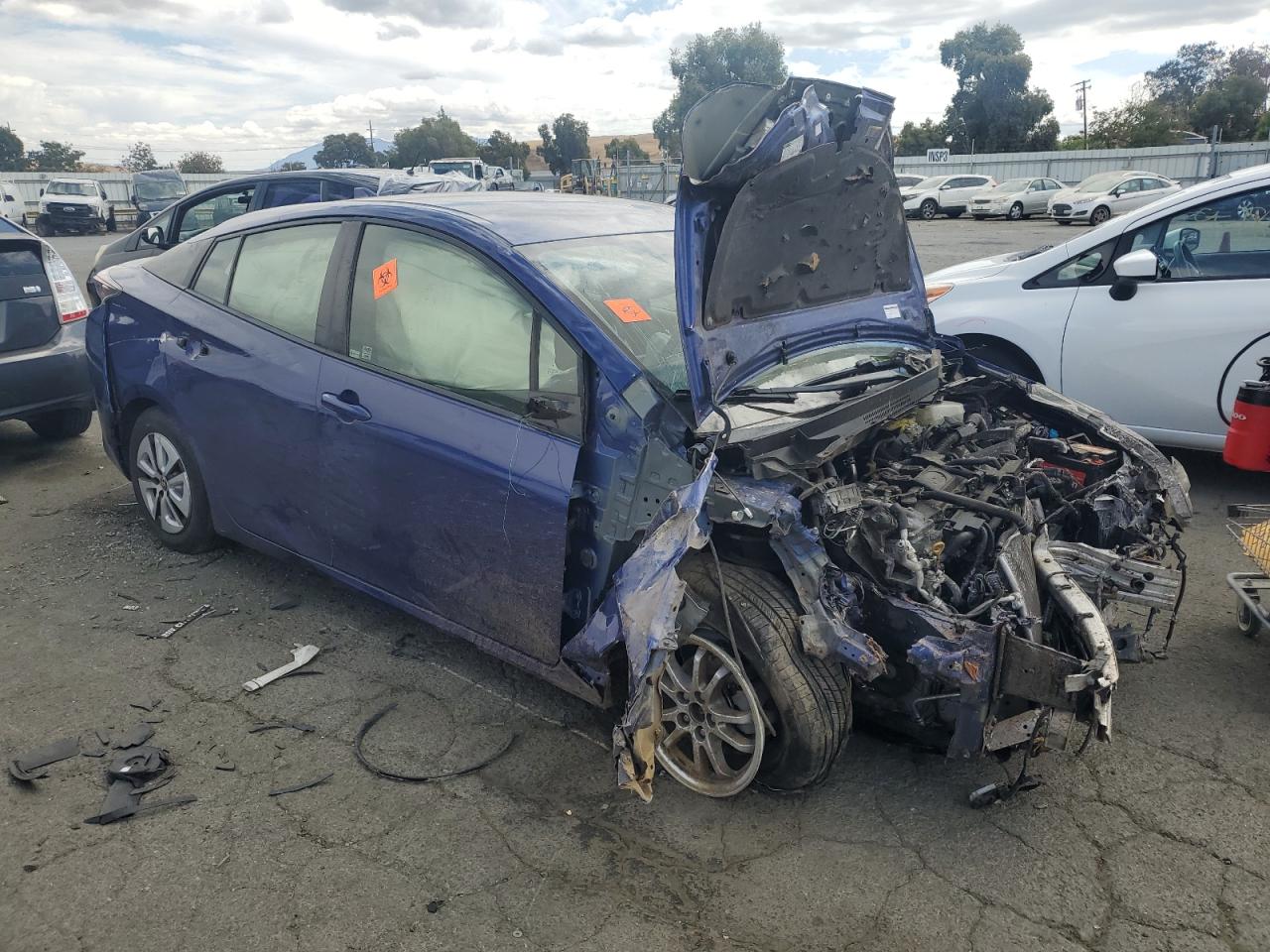 VIN JTDKBRFU4J3603387 2018 TOYOTA PRIUS no.4