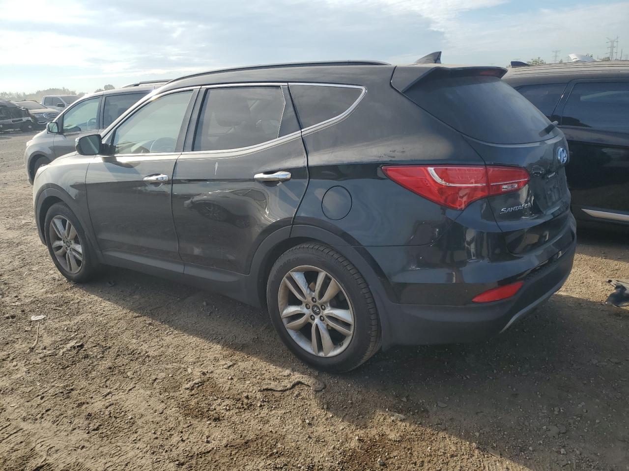 2015 Hyundai Santa Fe - Image 2