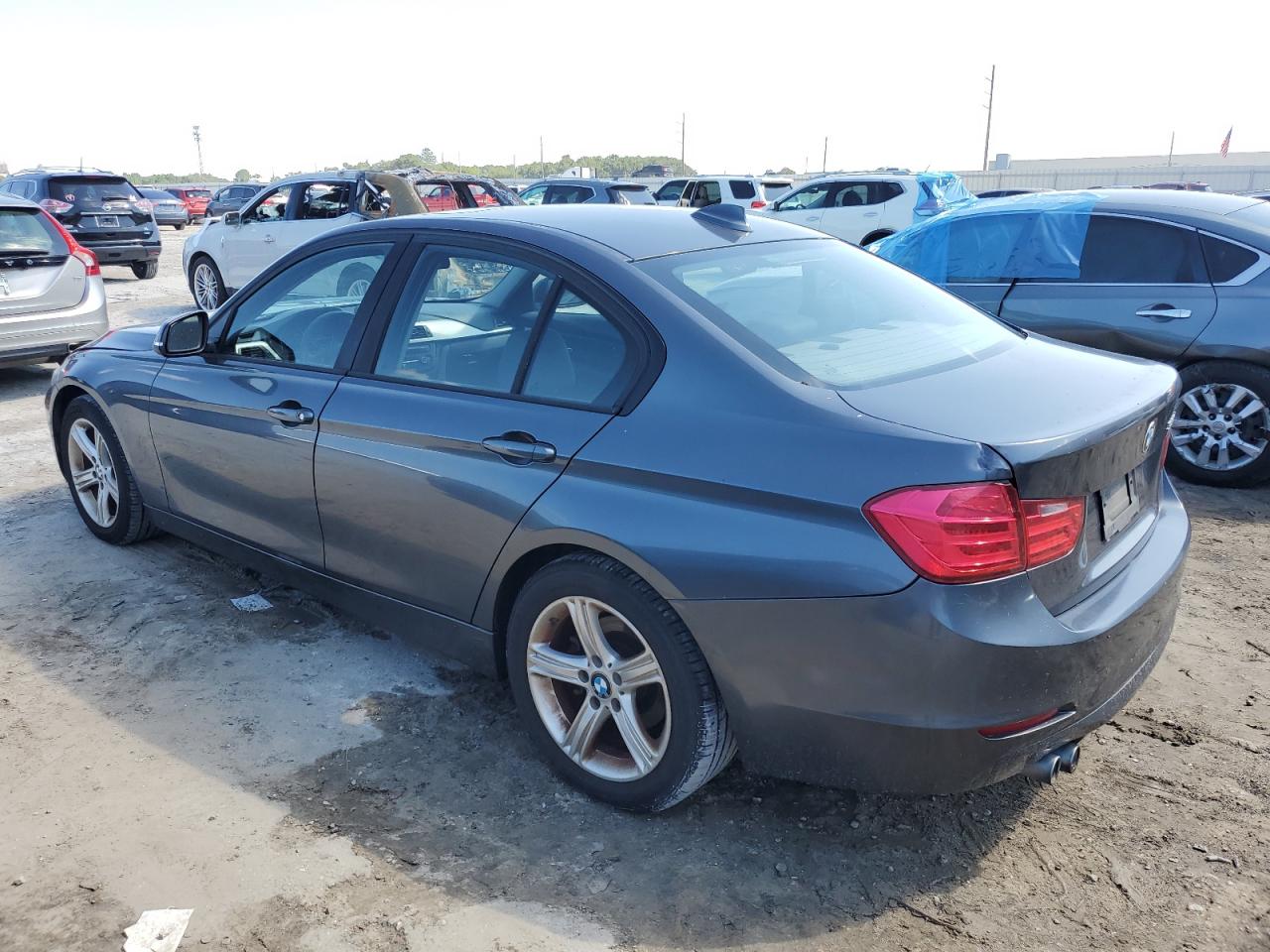 VIN WBA3C1C57DF439360 2013 BMW 3 SERIES no.2