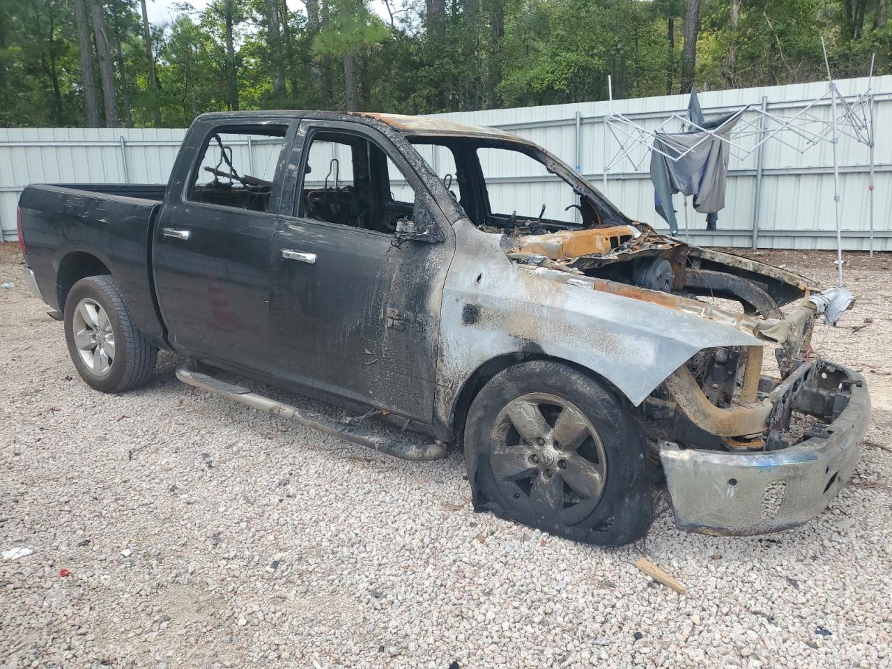 2016 RAM 1500 - Image 4
