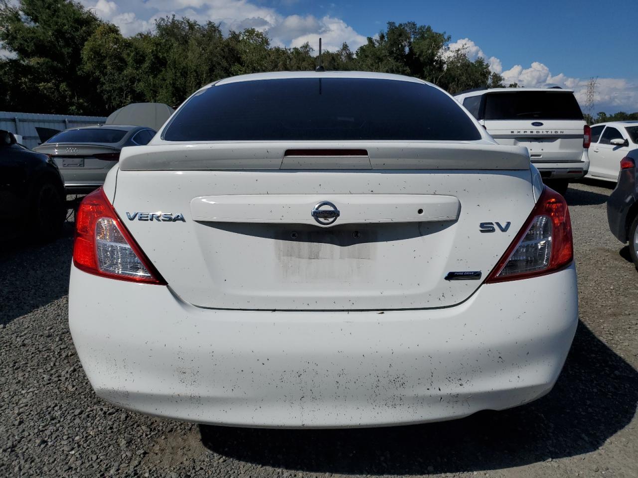 3N1CN7APXEL869849 2014 Nissan Versa S