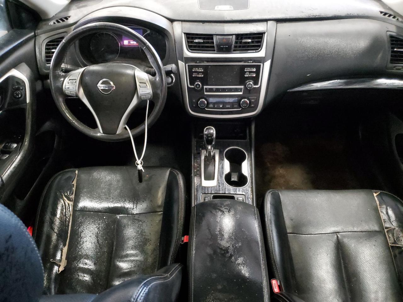 2017 Nissan Altima - Image 8