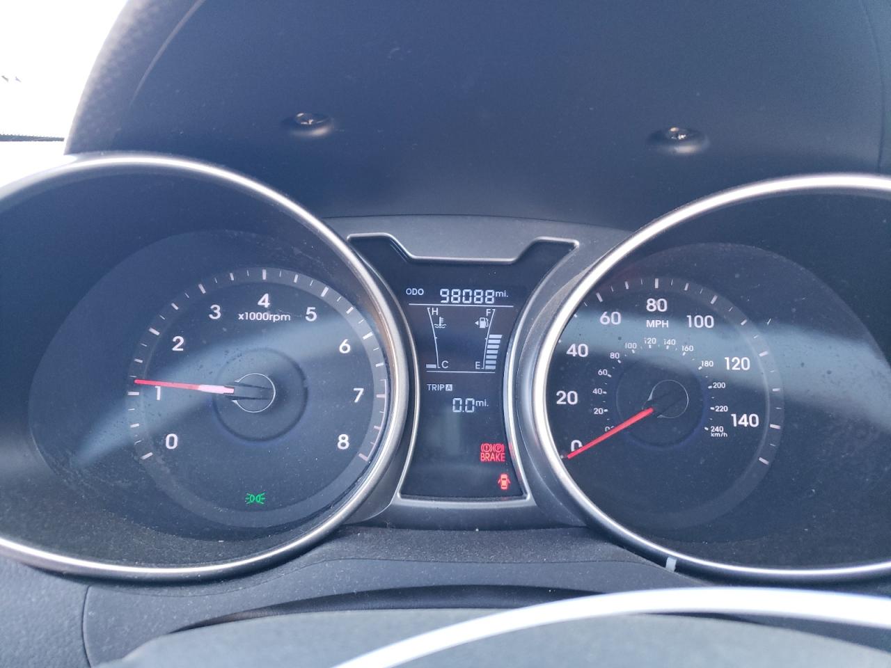2016 Hyundai Veloster - Image 9