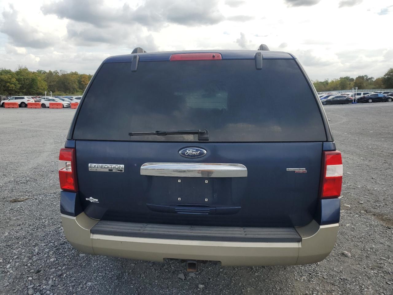 2007 Ford Expedition El Eddie Bauer VIN: 1FMFK18527LA52406 Lot: 72122184