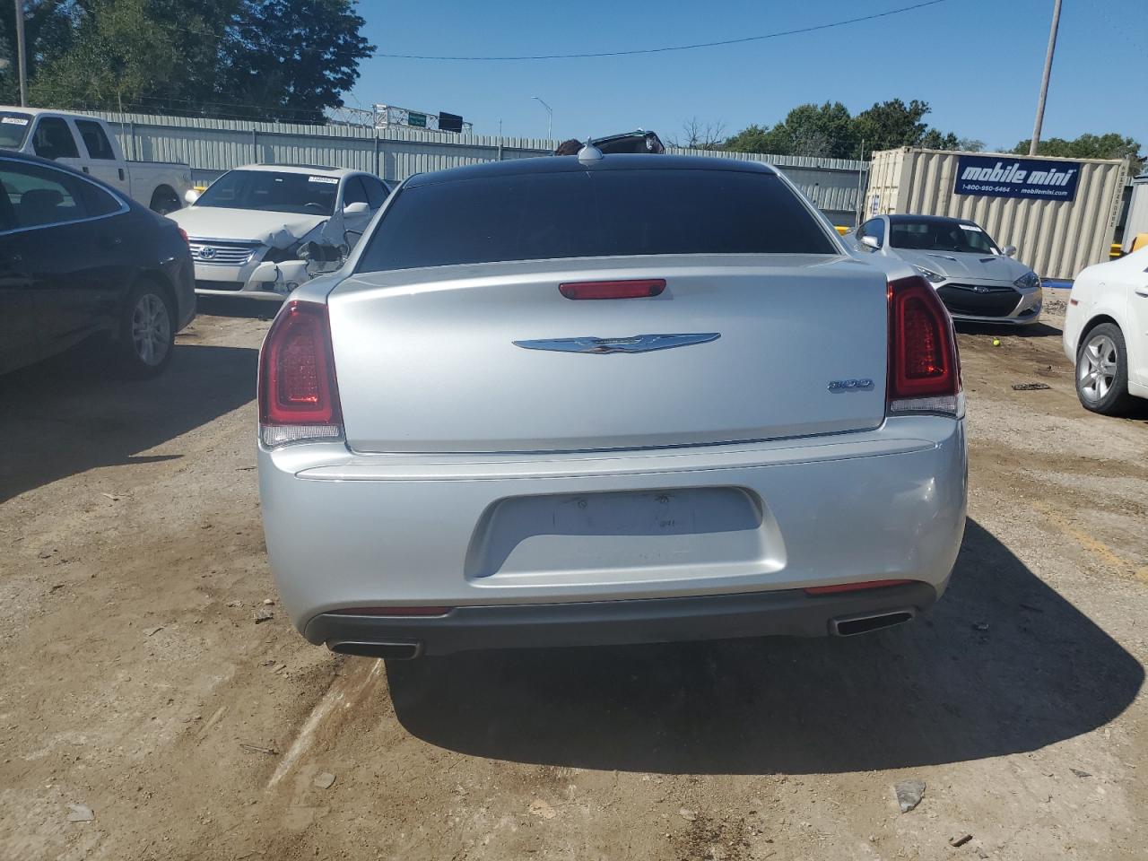 2019 Chrysler 300 Touring VIN: 2C3CCAAG1KH580464 Lot: 73252064