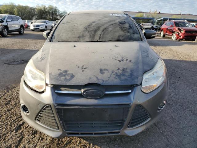 Sedans FORD FOCUS 2013 Silver