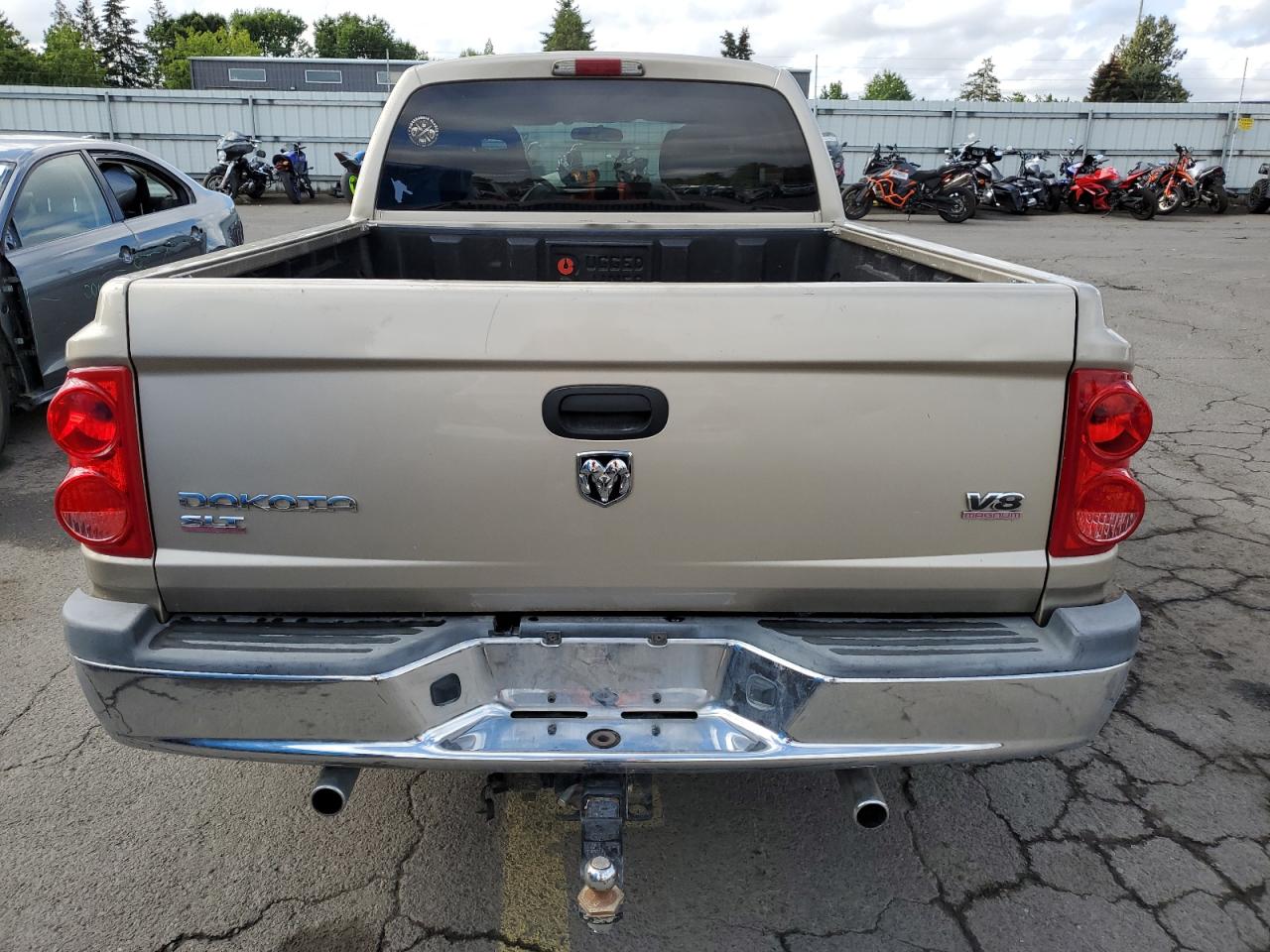 2005 Dodge Dakota Quad Slt VIN: 1D7HE48N05S198124 Lot: 72046934