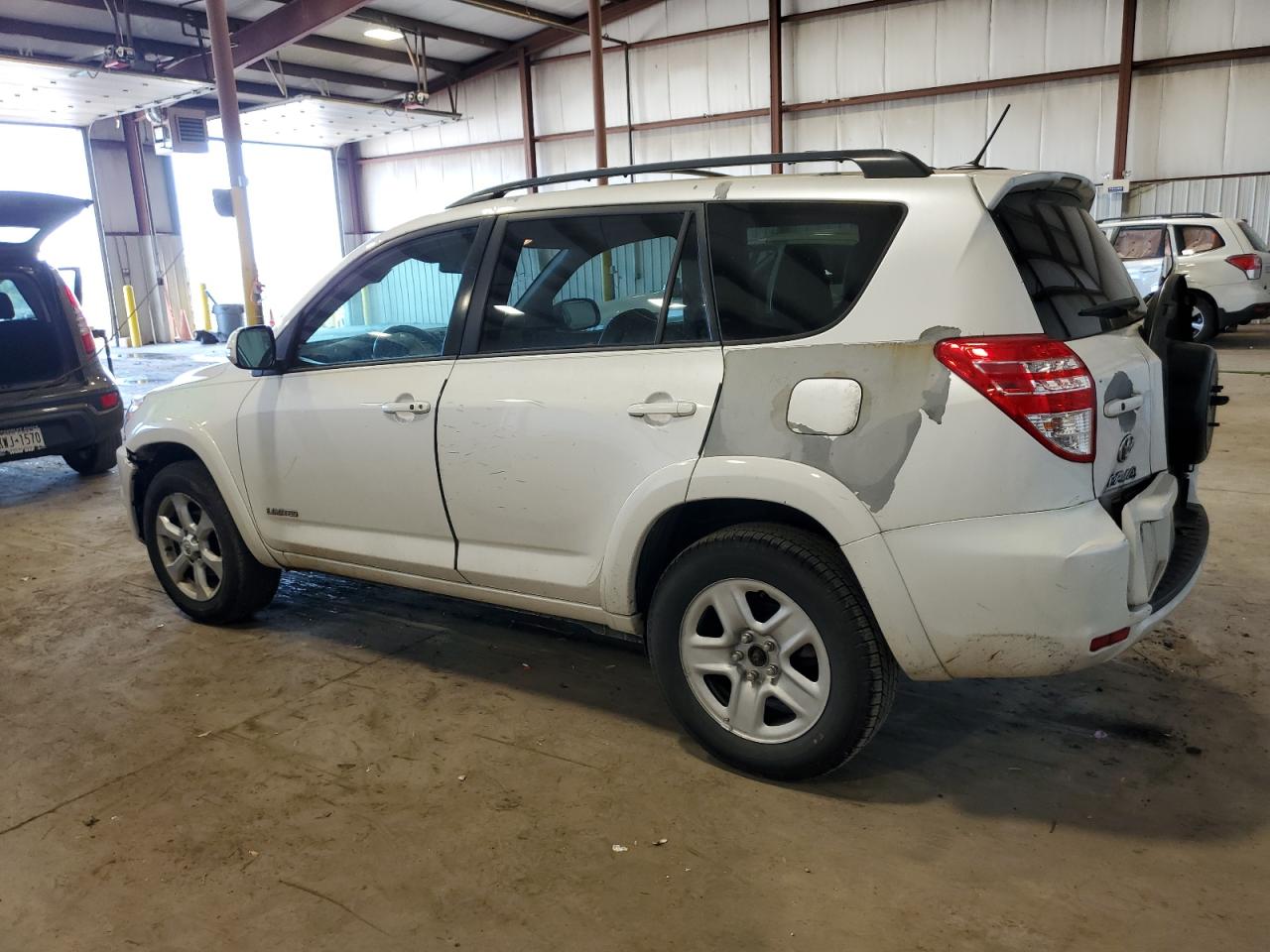 2012 Toyota RAV 4 - Image 2
