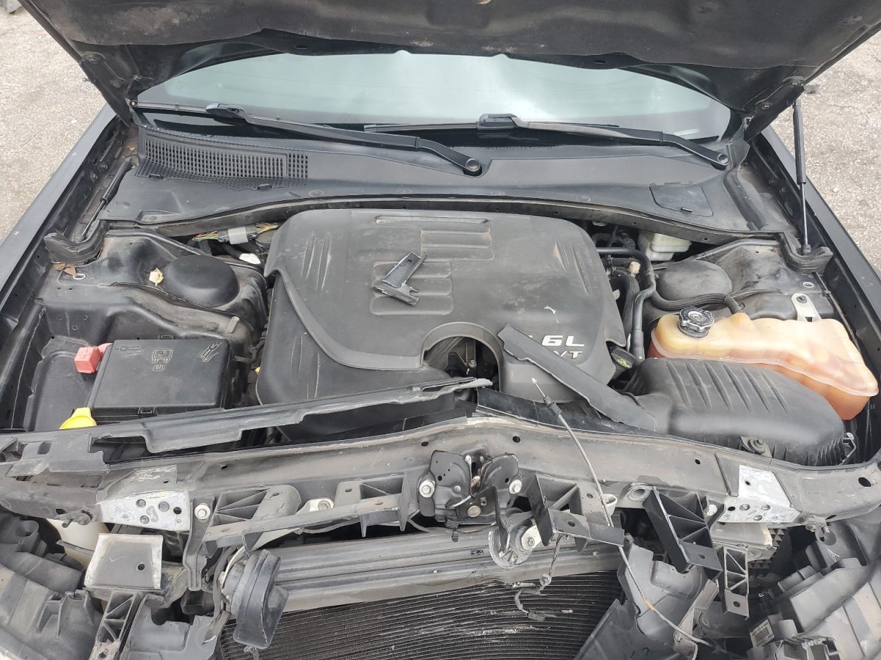 2C3CCARG5EH355750 2014 Chrysler 300