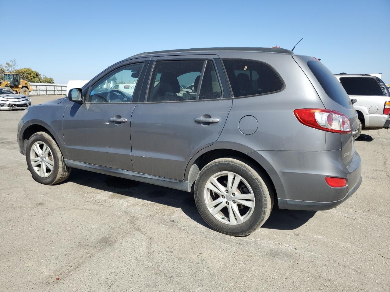 2010 Hyundai Santa Fe - Image 2