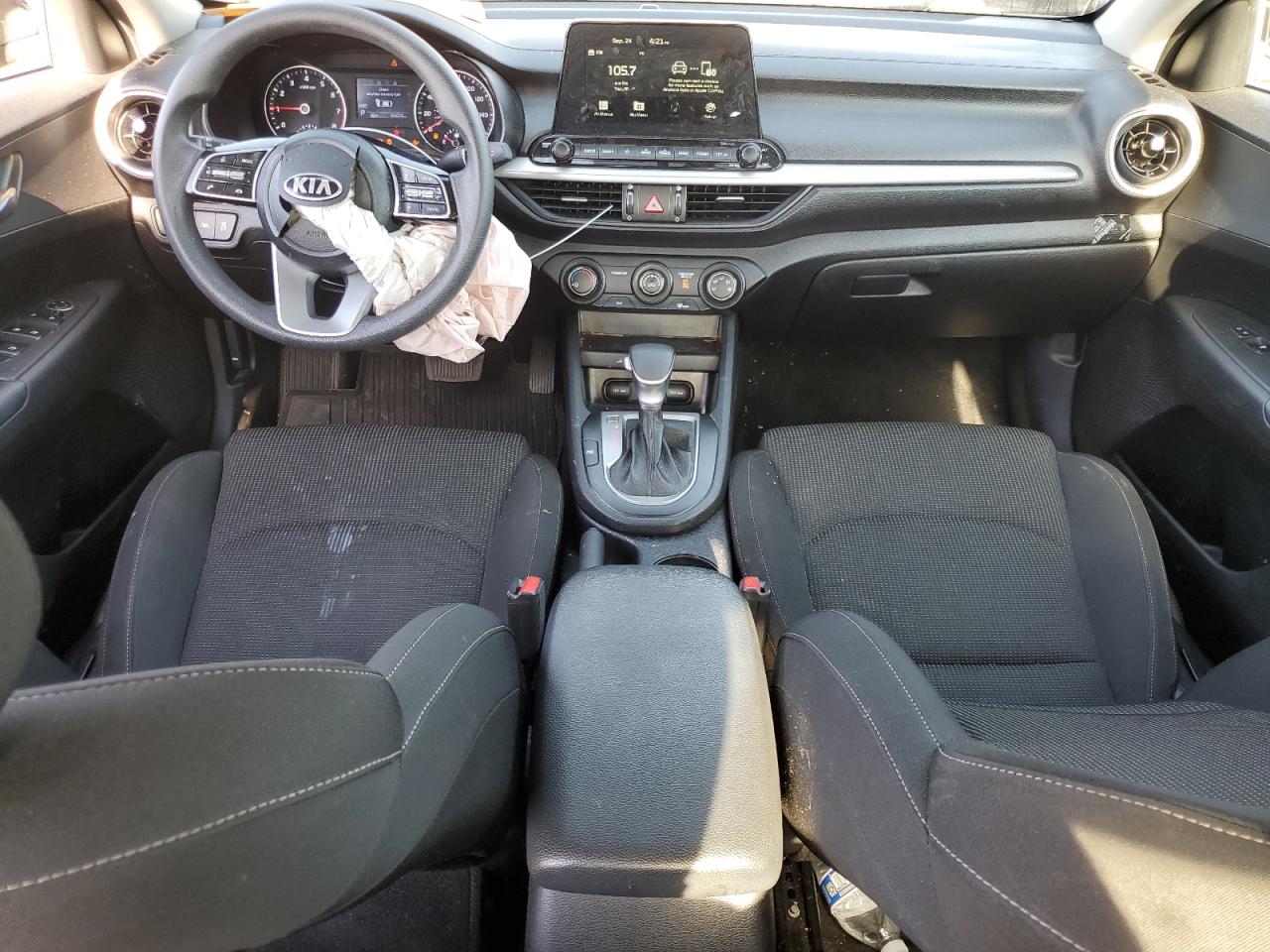 2021 Kia Forte - Image 8
