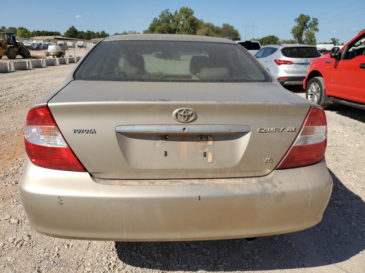 2003 Toyota Camry Le VIN: 4T1BF32K43U555842 Lot: 72185174