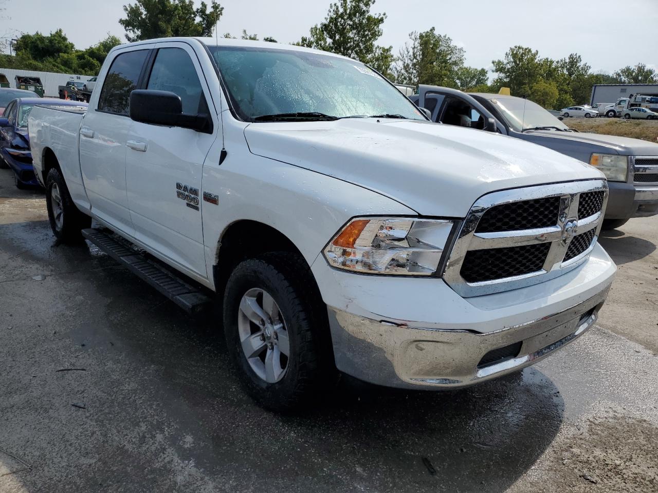 VIN 1C6RR7TT6KS614240 2019 RAM 1500 no.4