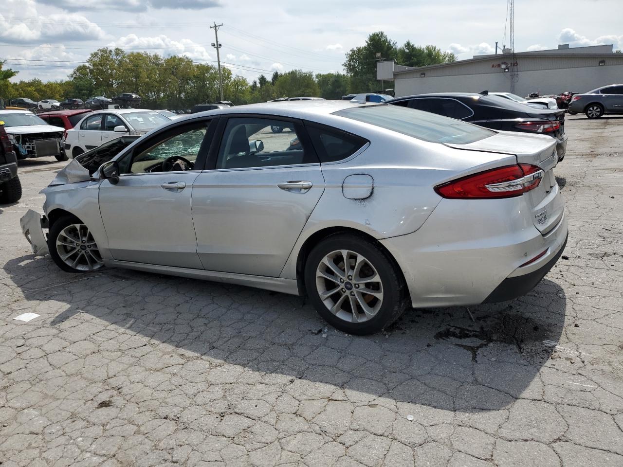 3FA6P0HD6KR166318 2019 FORD FUSION - Image 2