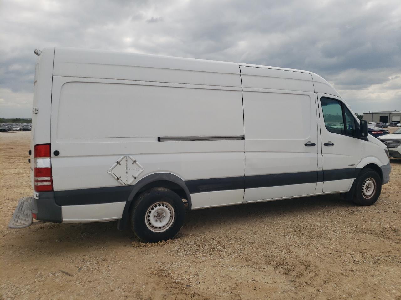 VIN WD3PE8DE4E5828674 2014 MERCEDES-BENZ SPRINTER no.3