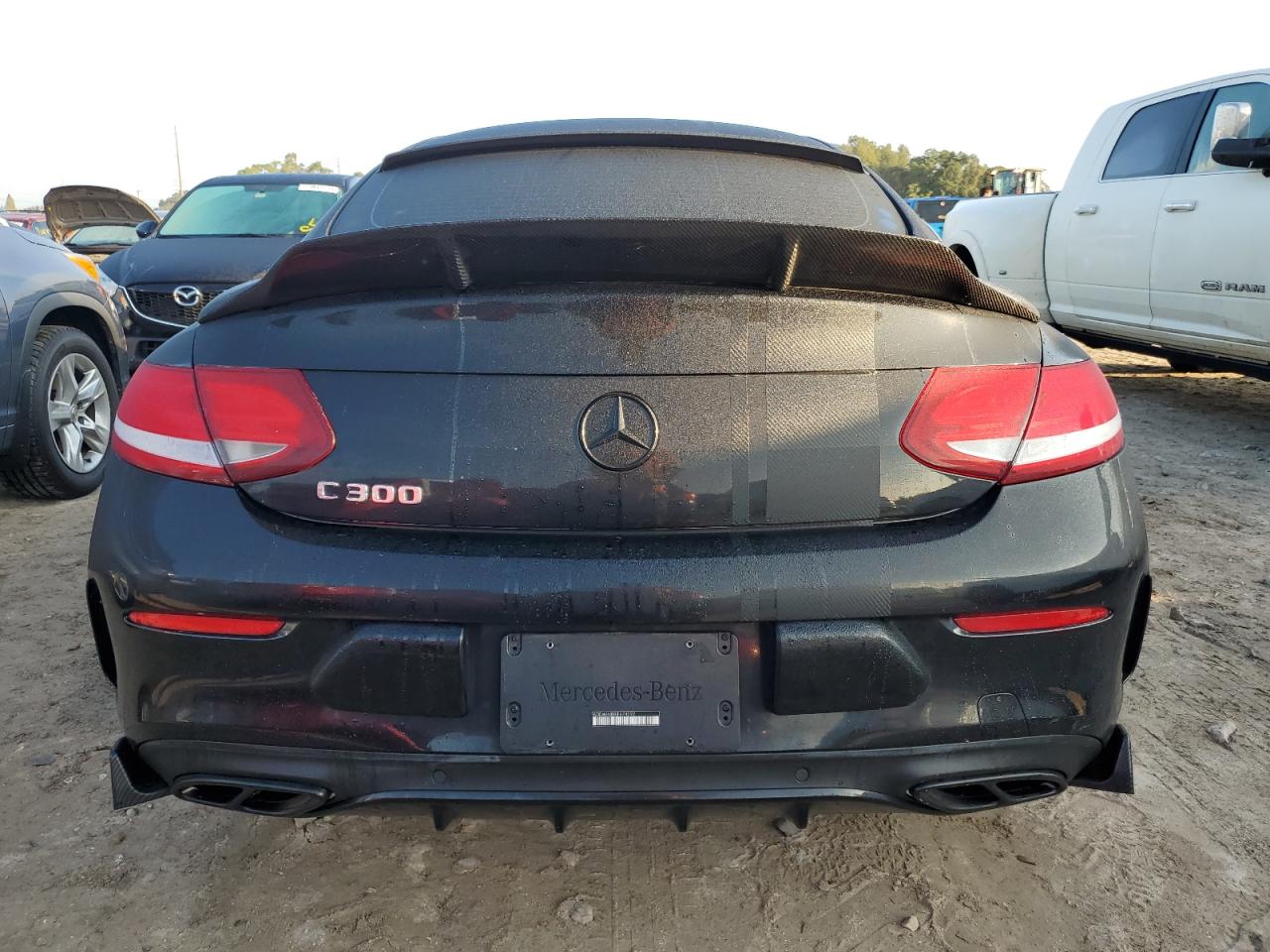 WDDWJ4JB8JF674092 2018 Mercedes-Benz C 300