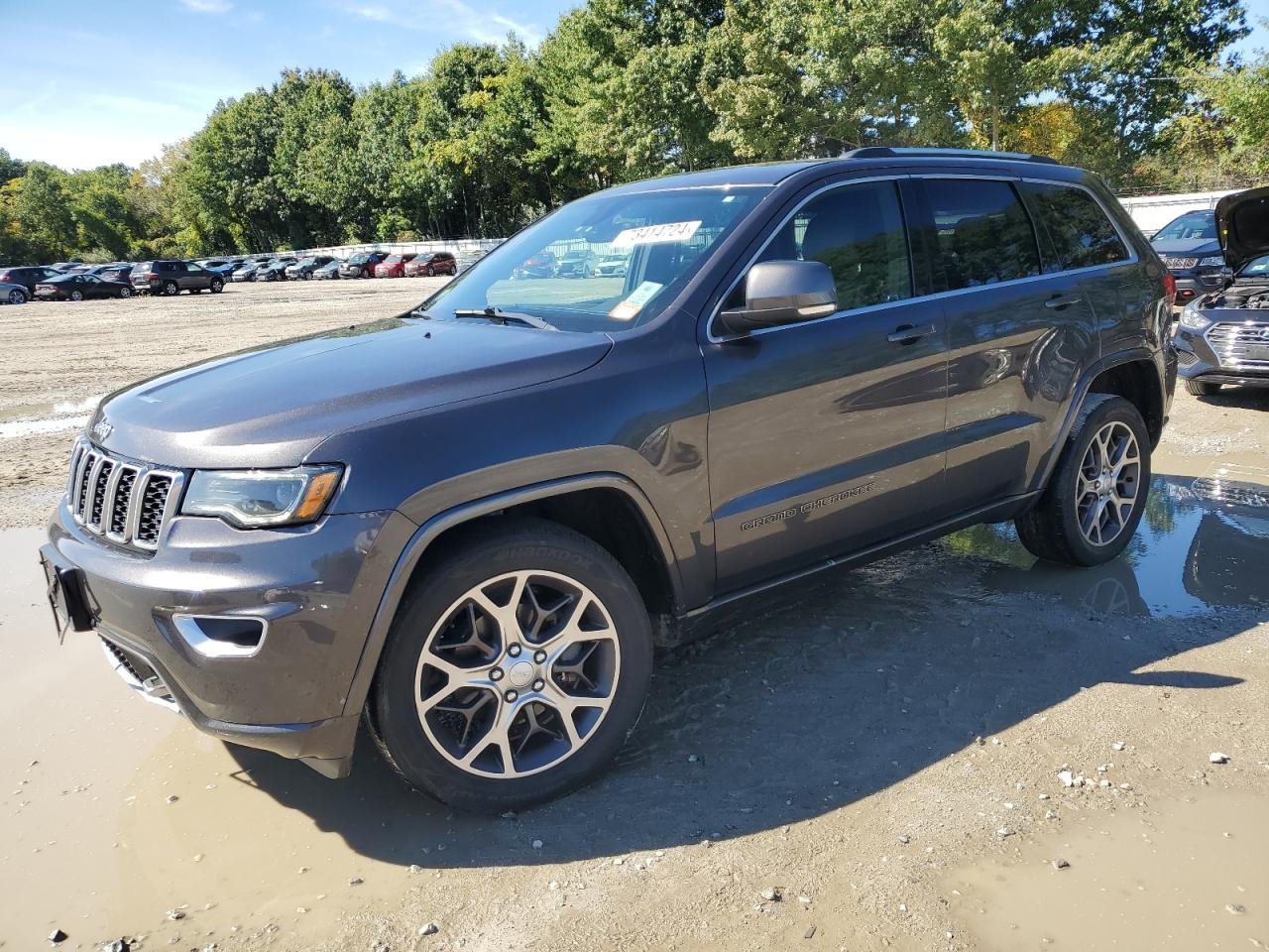 1C4RJFBG7JC119469 2018 JEEP GRAND CHEROKEE - Image 1