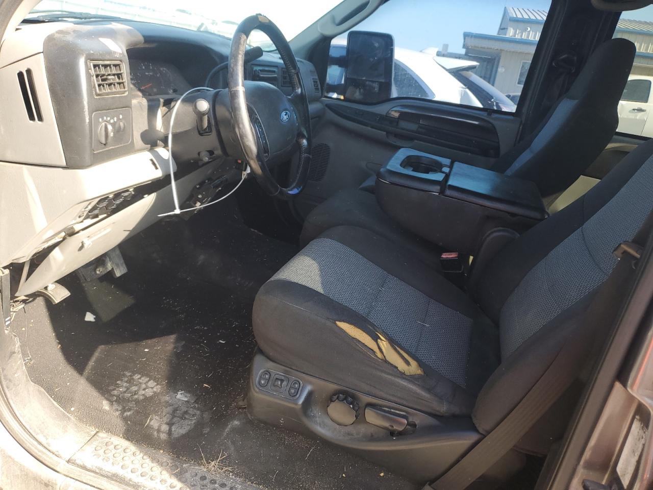 2003 Ford F250 - Image 7