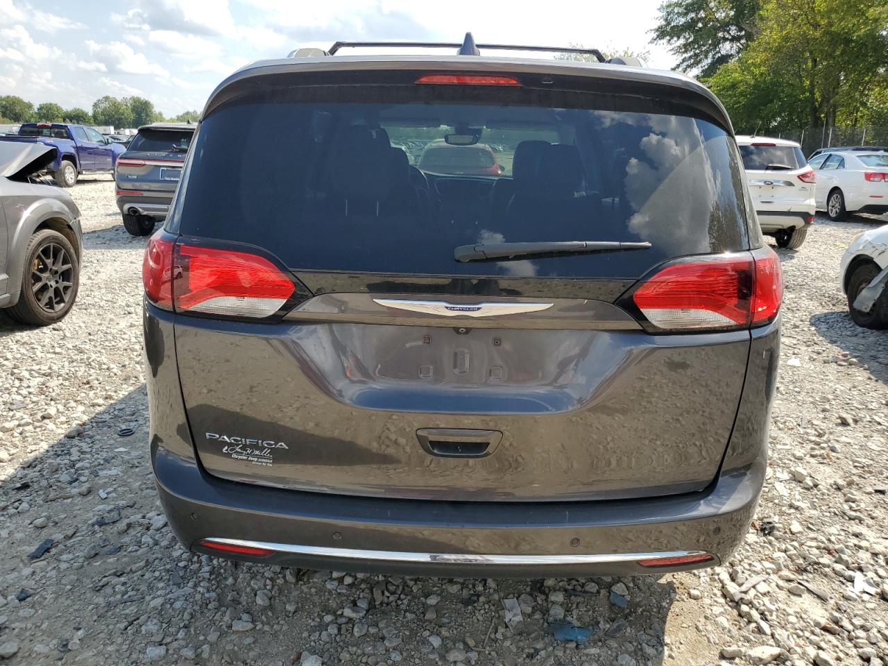 2019 Chrysler Pacifica Touring L VIN: 2C4RC1BG6KR652144 Lot: 69984044