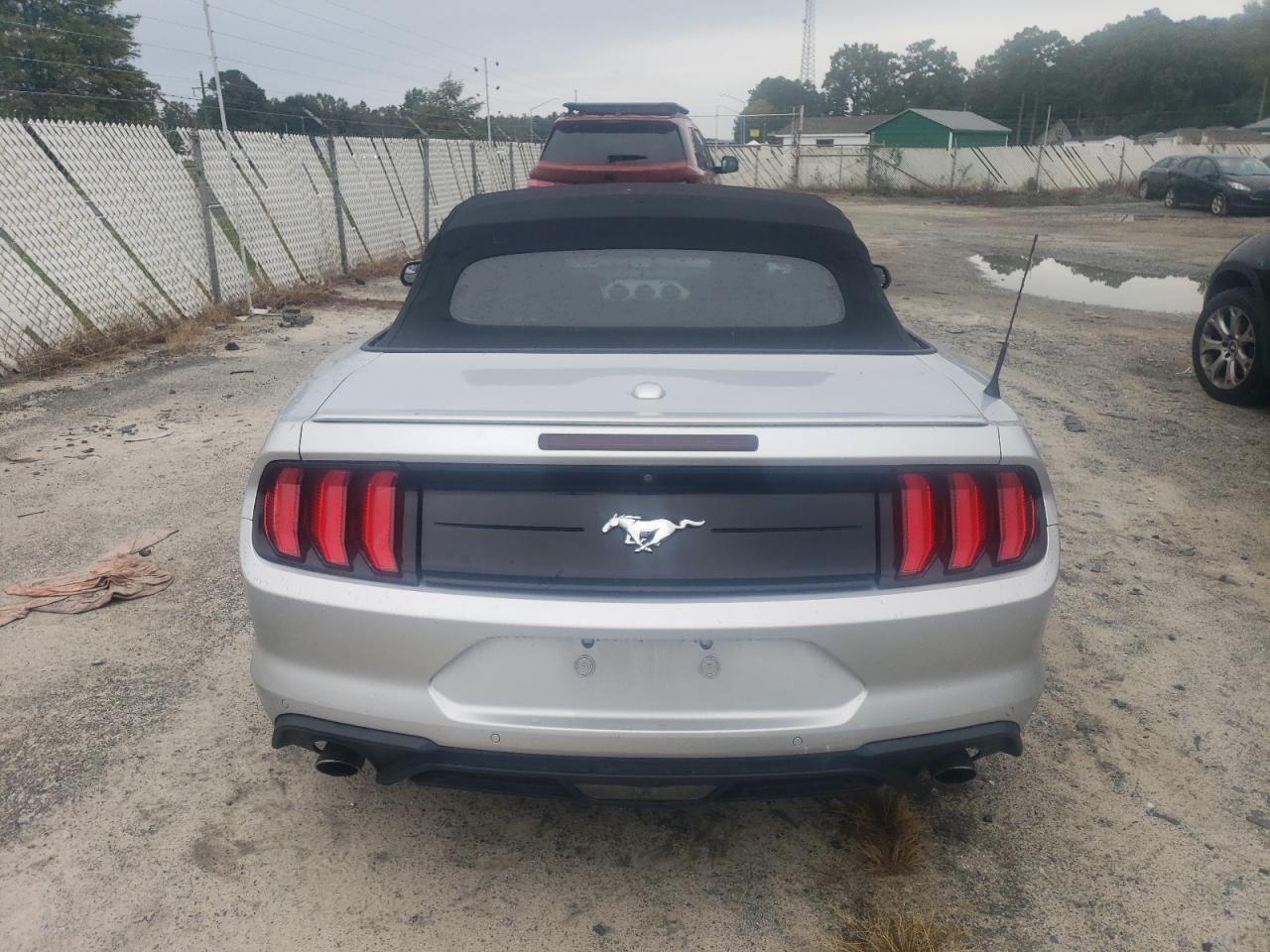 2019 Ford Mustang VIN: 1FATP8UH5K5138801 Lot: 70781954