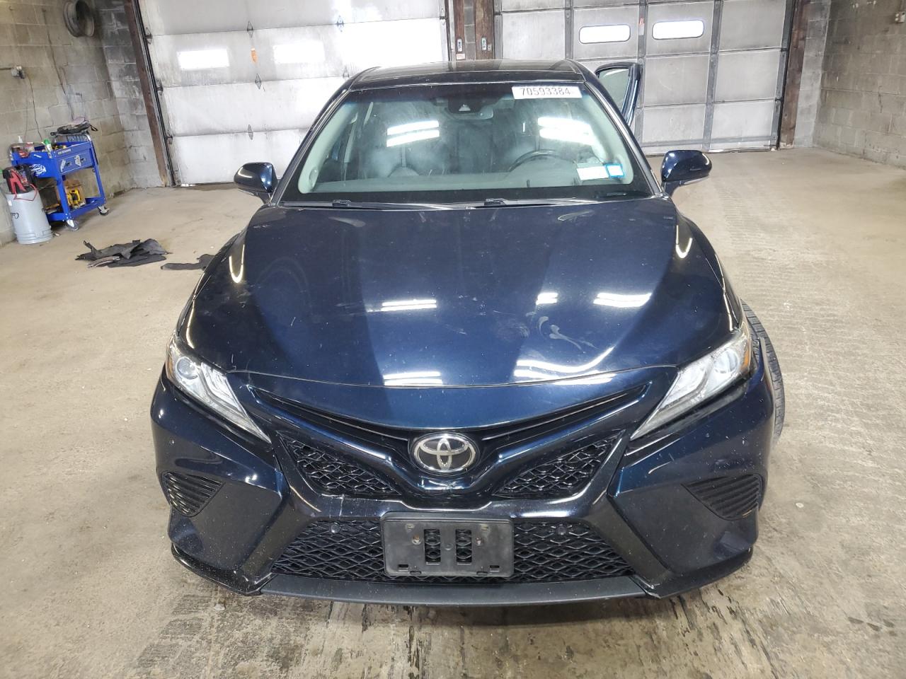 VIN 4T1BZ1HK1JU505237 2018 TOYOTA CAMRY no.5